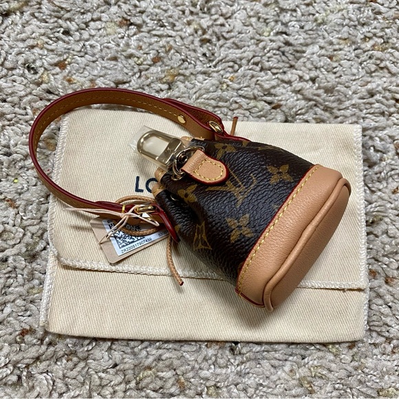 NWT Authentic Louis Vuitton Micro Noé bag charm - Picture 3 of 9
